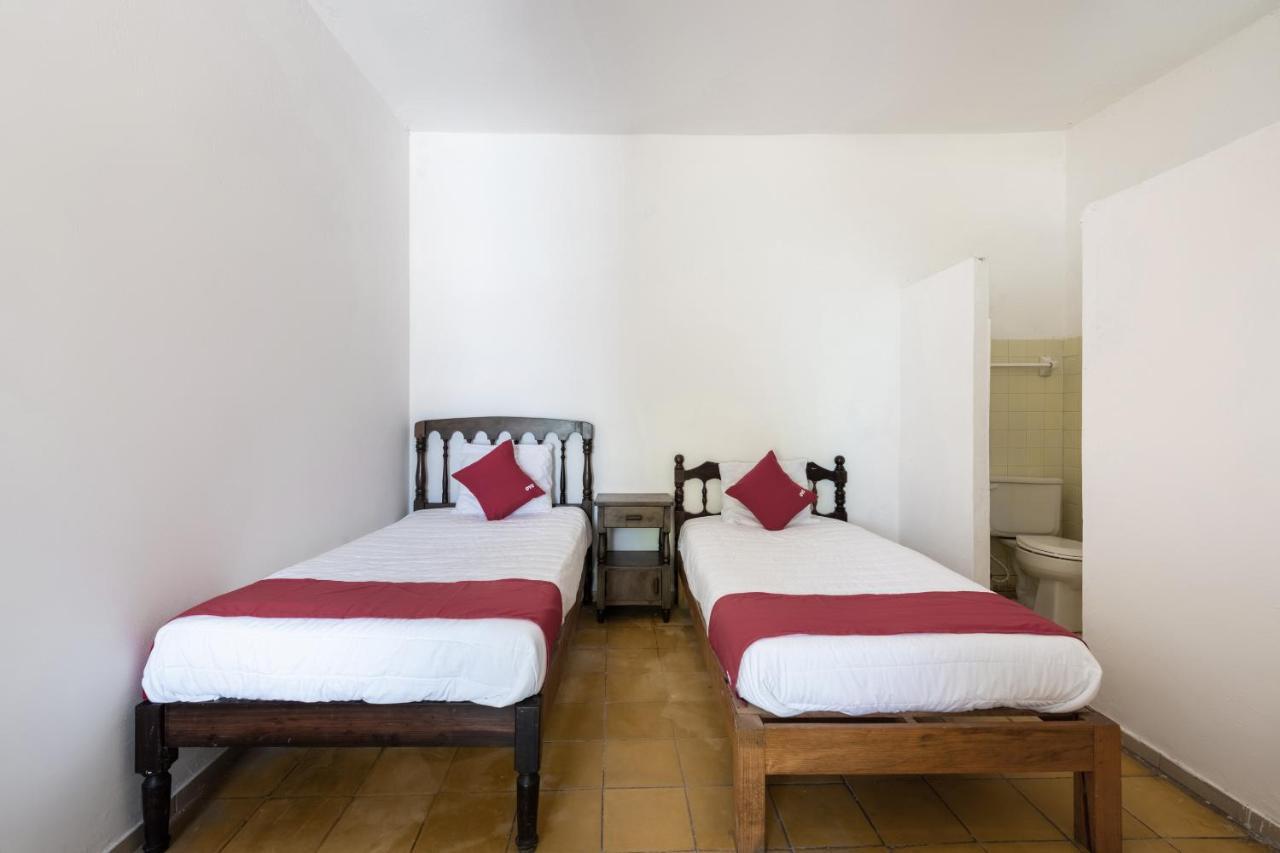 Oyo Hotel Las Palmas Cuyutlan Мансанильо Экстерьер фото
