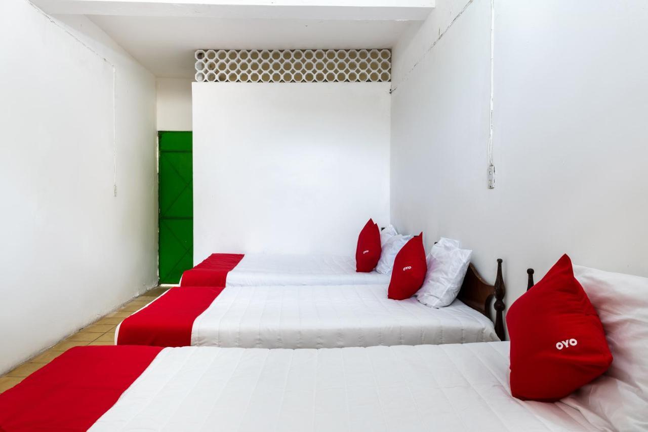 Oyo Hotel Las Palmas Cuyutlan Мансанильо Экстерьер фото